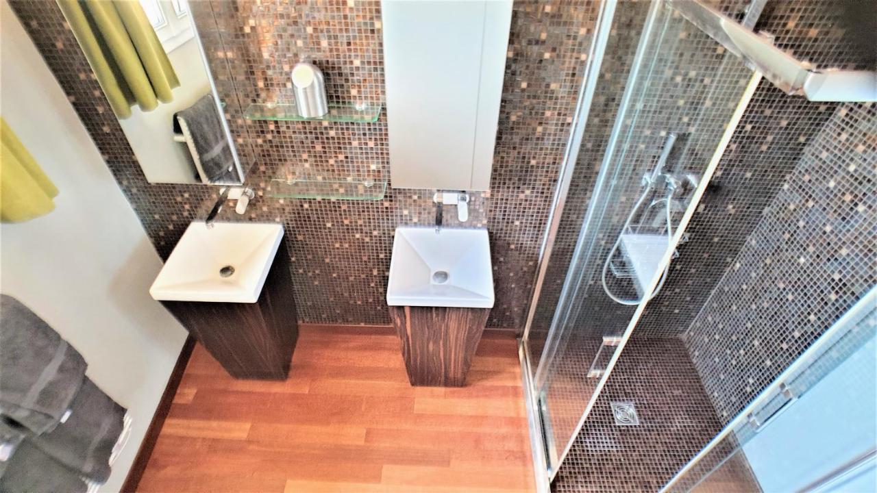 Appart'hôtel Luxe Vieil 75 M2 Avec Parking Apartment